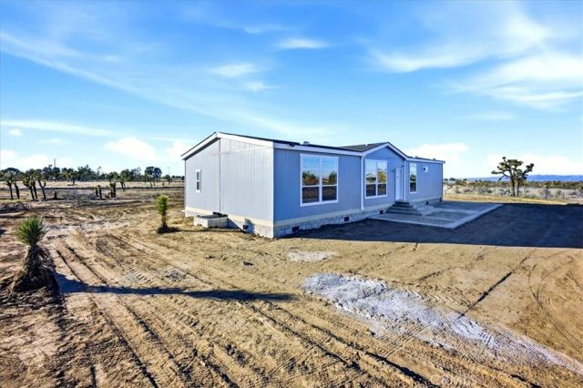 12076 Lager Road, Phelan, CA 92371