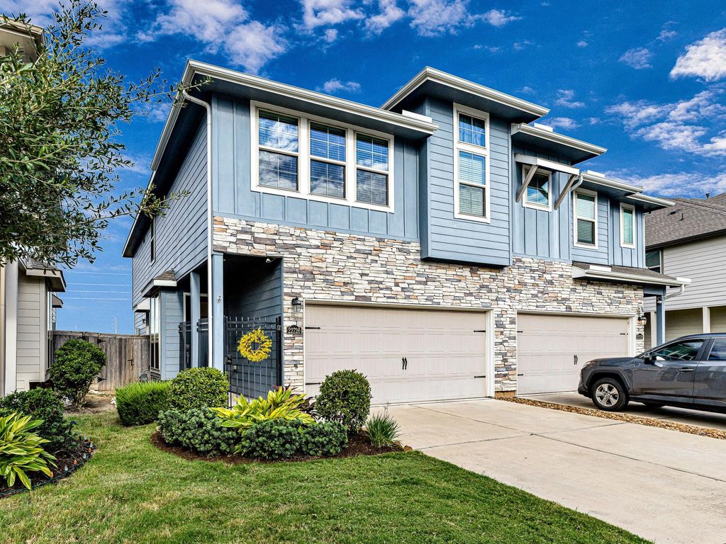 22726 Sutherland Bend Lane, Richmond, TX 77469