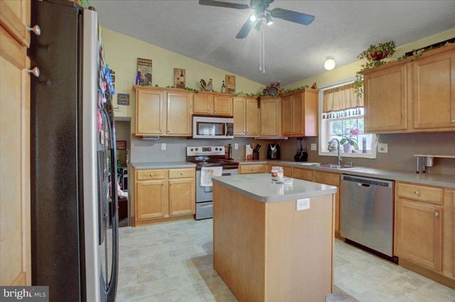 849 LINDIA DRIVE, Chambersburg, PA 17202