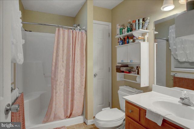 849 LINDIA DRIVE, Chambersburg, PA 17202