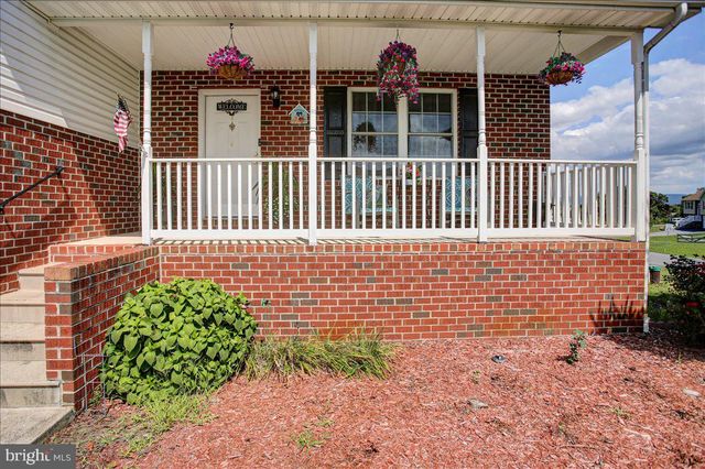849 LINDIA DRIVE, Chambersburg, PA 17202