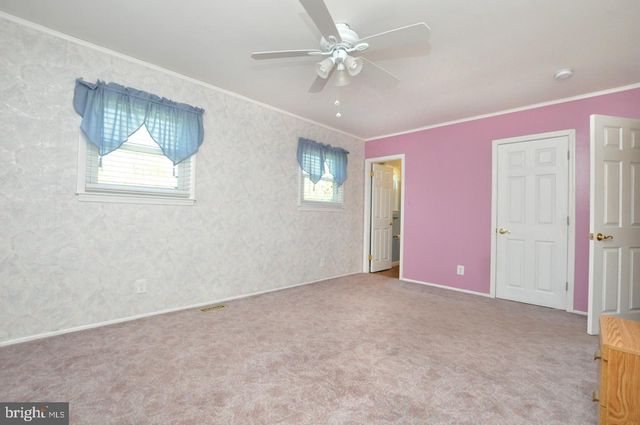 192 CANTERBURY RD, Mount Laurel, NJ 08054