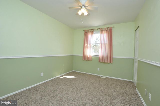 192 CANTERBURY RD, Mount Laurel, NJ 08054