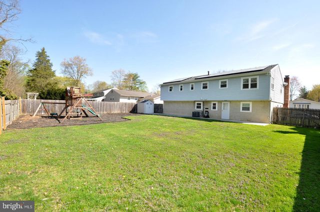 192 CANTERBURY RD, Mount Laurel, NJ 08054