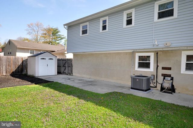 192 CANTERBURY RD, Mount Laurel, NJ 08054