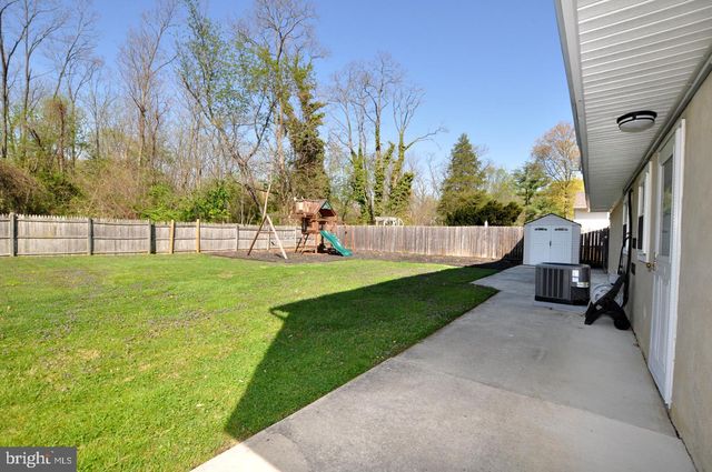 192 CANTERBURY RD, Mount Laurel, NJ 08054