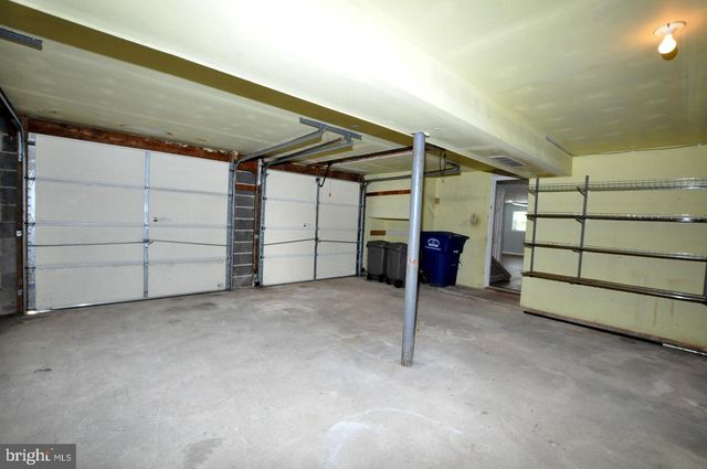 192 CANTERBURY RD, Mount Laurel, NJ 08054