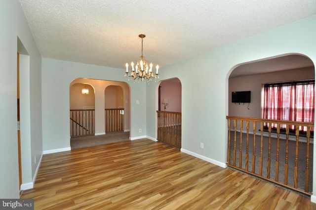 192 CANTERBURY RD, Mount Laurel, NJ 08054