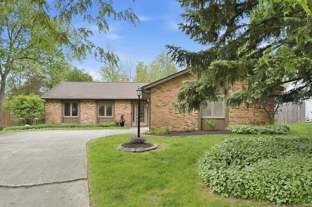 5611 Larchwood Run, Fort Wayne, IN 46825