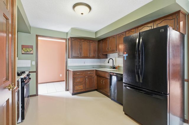 5611 Larchwood Run, Fort Wayne, IN 46825