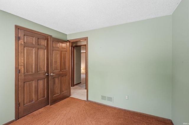 5611 Larchwood Run, Fort Wayne, IN 46825