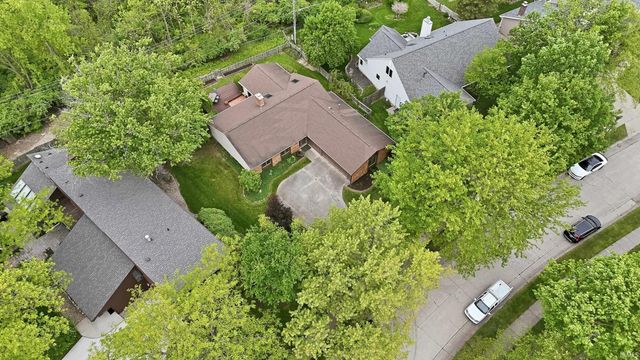 5611 Larchwood Run, Fort Wayne, IN 46825