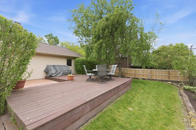 5611 Larchwood Run, Fort Wayne, IN 46825