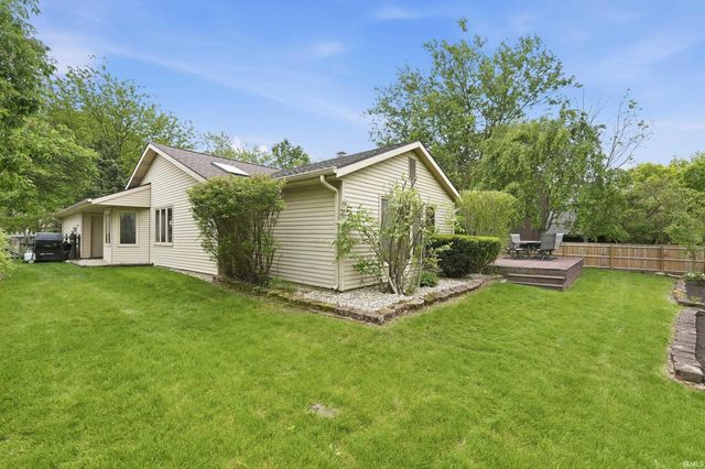 5611 Larchwood Run, Fort Wayne, IN 46825