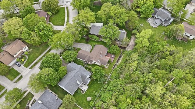 5611 Larchwood Run, Fort Wayne, IN 46825
