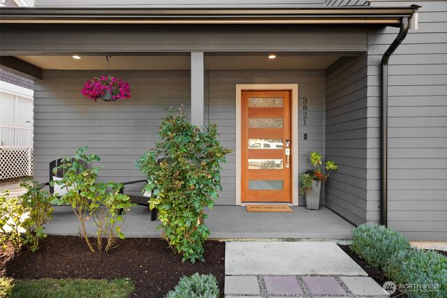 3821 19th Avenue SW, Seattle, WA 98106