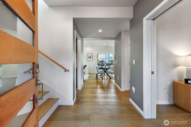3821 19th Avenue SW, Seattle, WA 98106