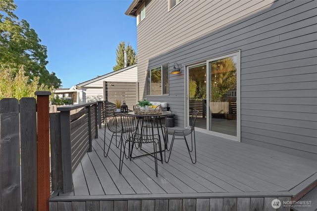 3821 19th Avenue SW, Seattle, WA 98106