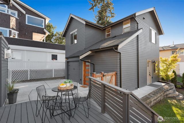 3821 19th Avenue SW, Seattle, WA 98106