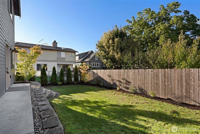 3821 19th Avenue SW, Seattle, WA 98106