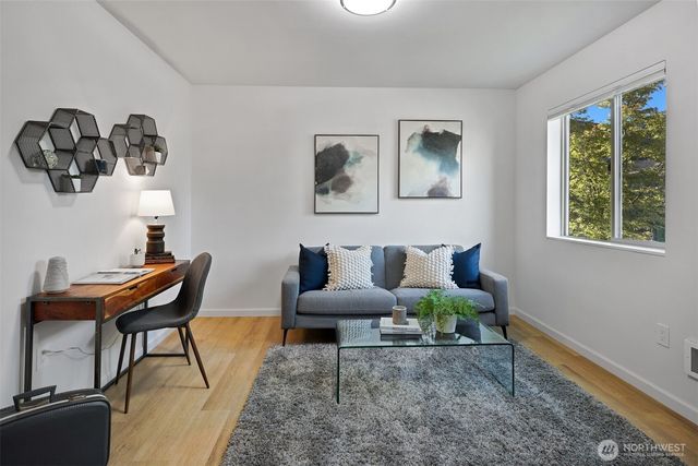 3821 19th Avenue SW, Seattle, WA 98106