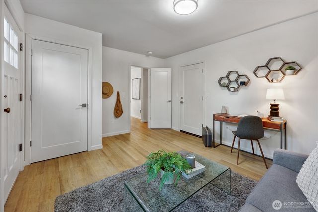 3821 19th Avenue SW, Seattle, WA 98106