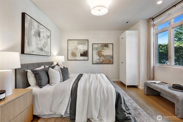 3821 19th Avenue SW, Seattle, WA 98106