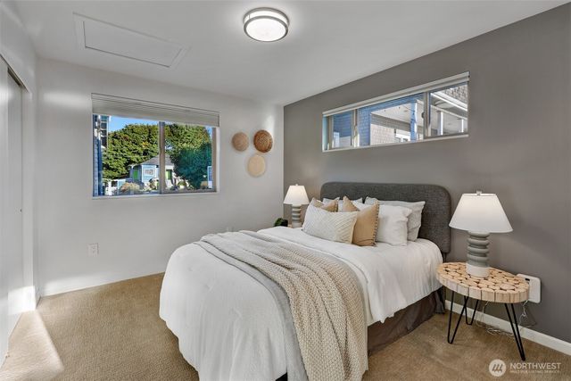 3821 19th Avenue SW, Seattle, WA 98106