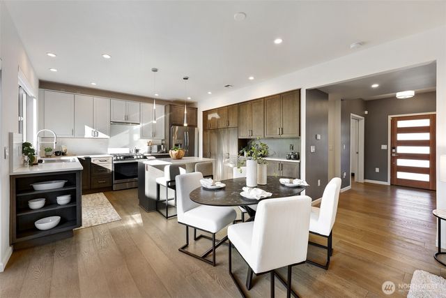 3821 19th Avenue SW, Seattle, WA 98106
