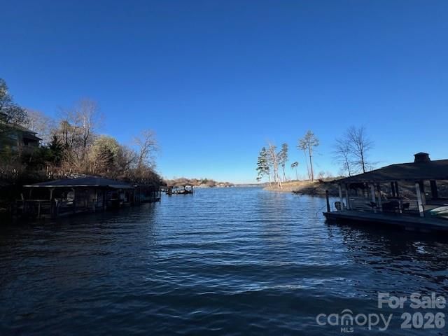 4559 1st Street NW, Hickory, NC 28601