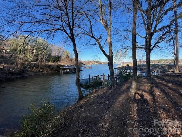 4559 1st Street NW, Hickory, NC 28601