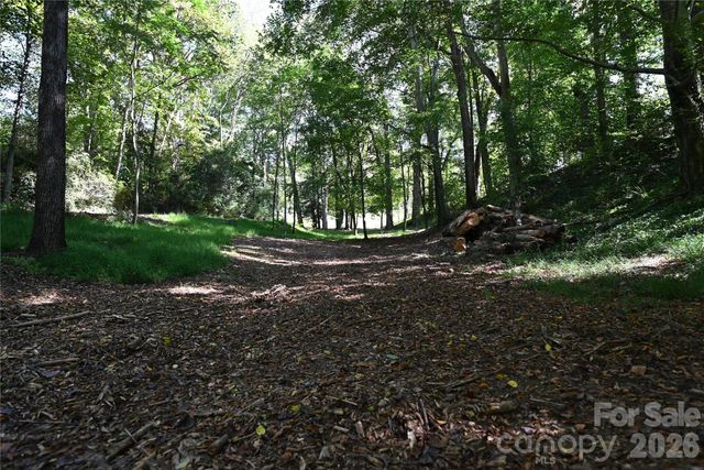 4559 1st Street NW, Hickory, NC 28601