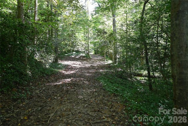 4559 1st Street NW, Hickory, NC 28601