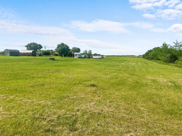 3852 Fm 879, Palmer, TX 75152