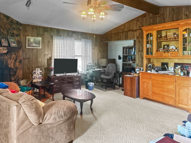 3852 Fm 879, Palmer, TX 75152