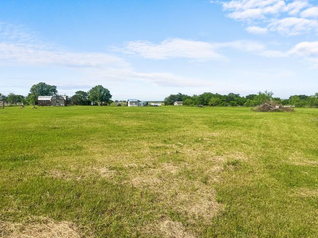 3852 Fm 879, Palmer, TX 75152