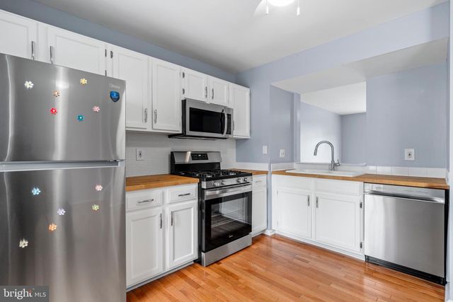 3066 ANTRIM CIR, Dumfries, VA 22026