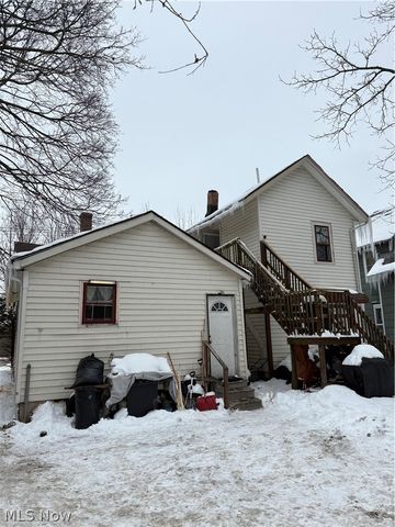 3829 Lake Avenue, Ashtabula, OH 44004