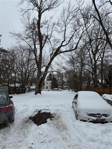 3829 Lake Avenue, Ashtabula, OH 44004