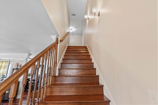 100 Dove Run Circle, Georgetown, KY 40324