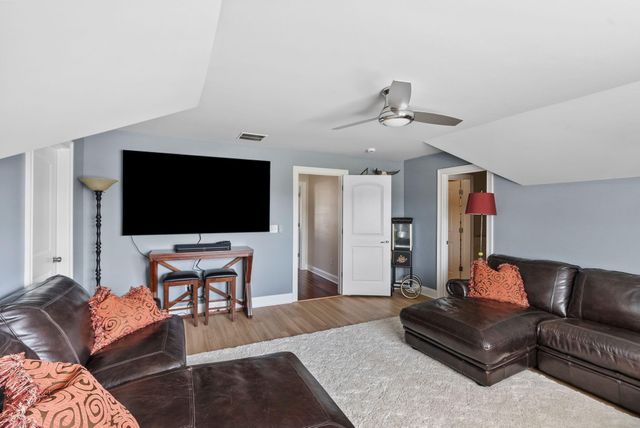 100 Dove Run Circle, Georgetown, KY 40324