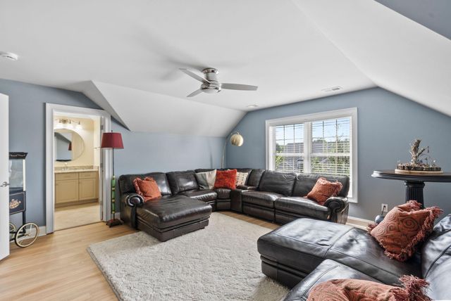 100 Dove Run Circle, Georgetown, KY 40324