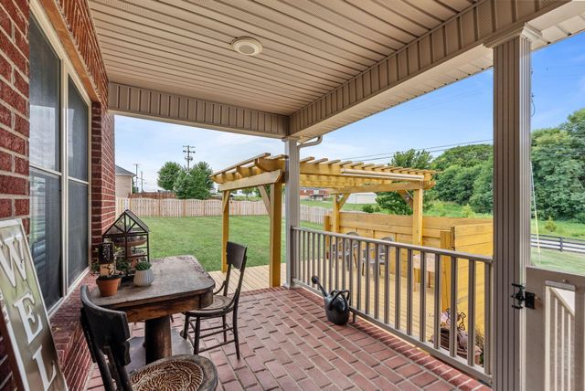 100 Dove Run Circle, Georgetown, KY 40324