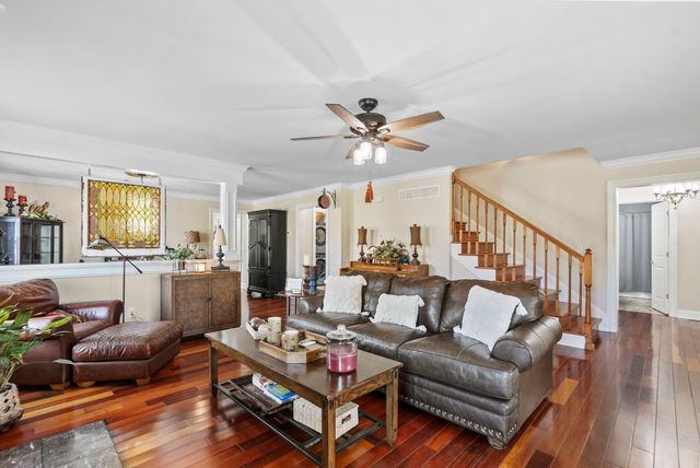 100 Dove Run Circle, Georgetown, KY 40324