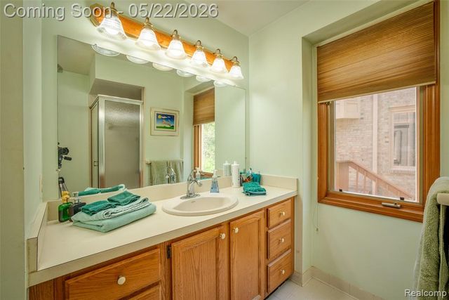22130 River Ridge Trail, Farmington Hills, MI 48335