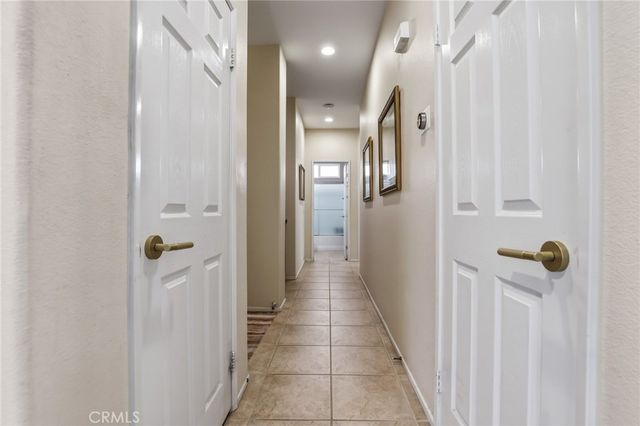 24085 Via Vista, Valencia, CA 91354