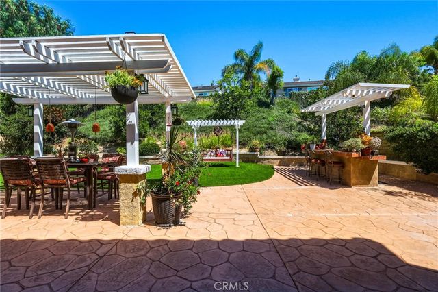 24085 Via Vista, Valencia, CA 91354