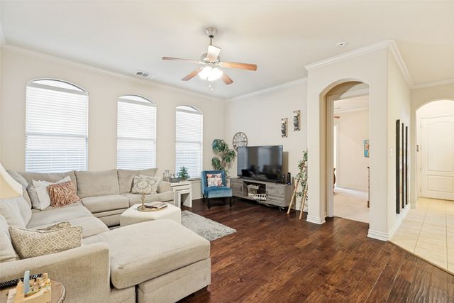 1547 Barksdale Drive, Lewisville, TX 75077