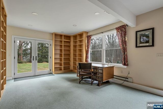 14 Longview Drive, Montville Township, NJ 07082