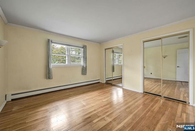 14 Longview Drive, Montville Township, NJ 07082